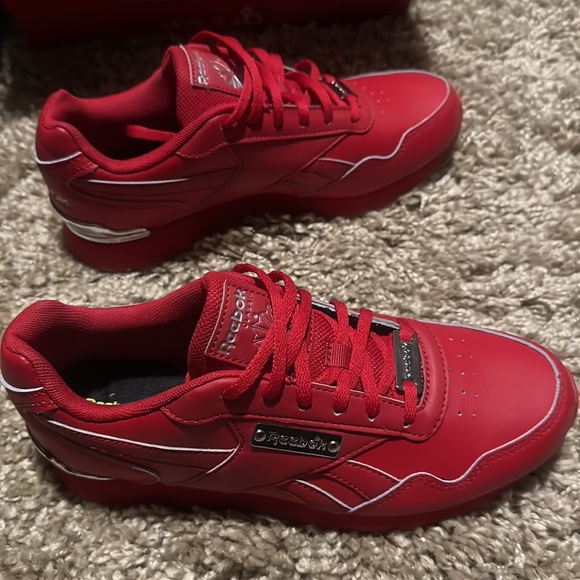 Red Reebok classic - Picture 7 of 9